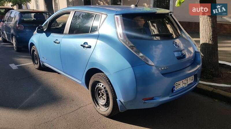 Хэтчбек Nissan Leaf 2013 в Хмельницком