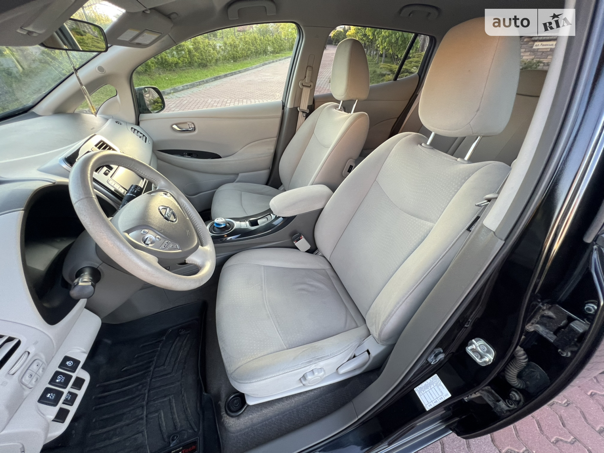 2012 Nissan Leaf - мініатюра 13