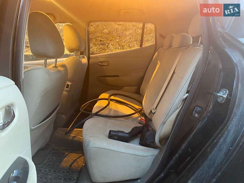 Хэтчбек Nissan Leaf 2012 в Виннице