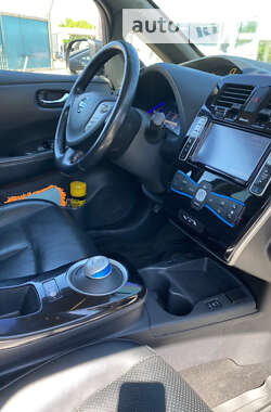 Хетчбек Nissan Leaf 2013 в Луцьку