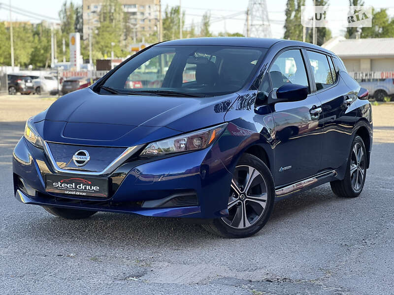 Хэтчбек Nissan Leaf 2018 в Николаеве