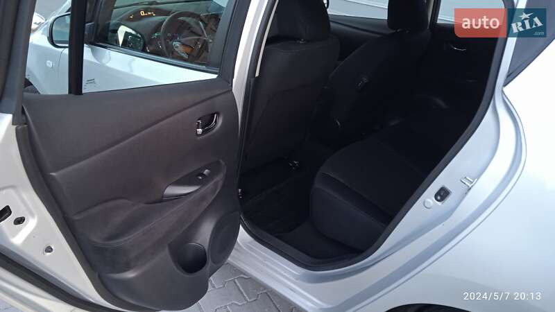 Хэтчбек Nissan Leaf 2014 в Немирове