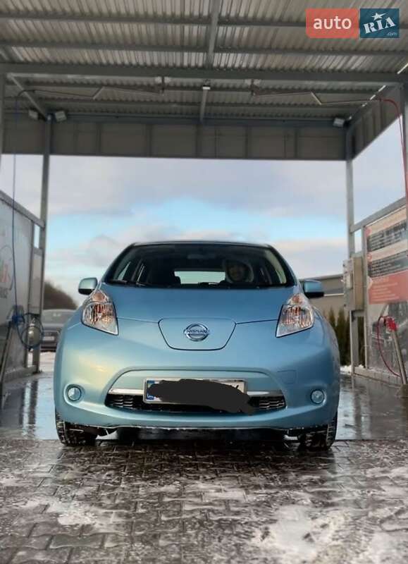 Хэтчбек Nissan Leaf 2014 в Тернополе