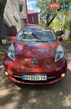 Хэтчбек Nissan Leaf 2011 в Одессе