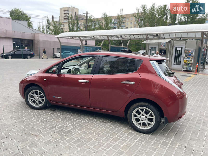Хэтчбек Nissan Leaf 2011 в Одессе фото 8 Хэтчбек Nissan Leaf 2011 в Одессе