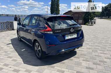 Хэтчбек Nissan Leaf 2018 в Днепре