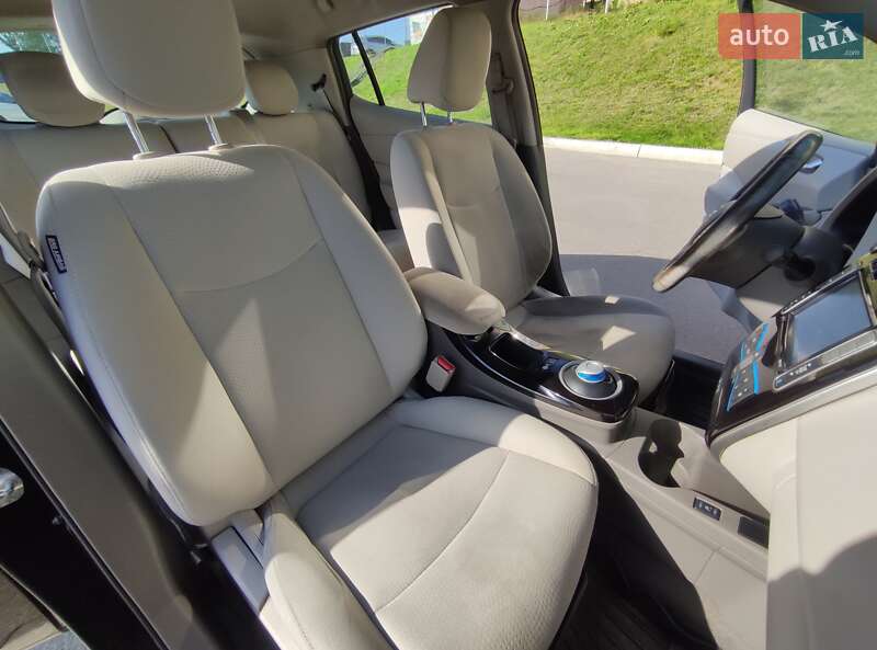 Хетчбек Nissan Leaf 2013 в Вінниці