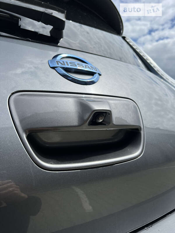 Хэтчбек Nissan Leaf 2014 в Костополе