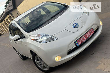 Хэтчбек Nissan Leaf 2012 в Измаиле