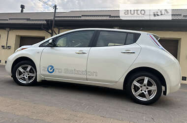 Хэтчбек Nissan Leaf 2012 в Измаиле