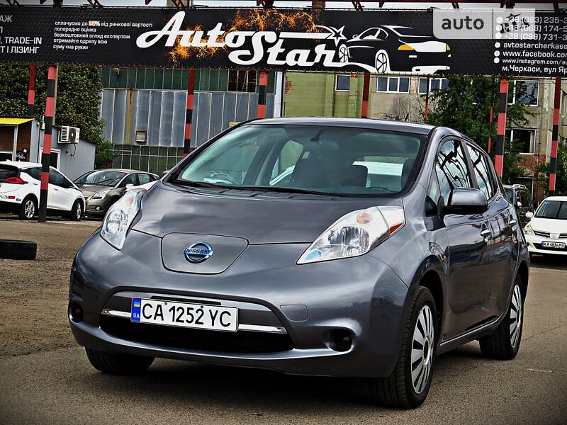 Хетчбек Nissan Leaf 2015 в Черкасах