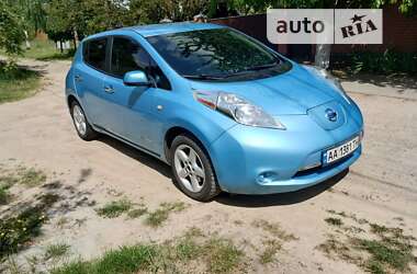 Хетчбек Nissan Leaf 2015 в Києві