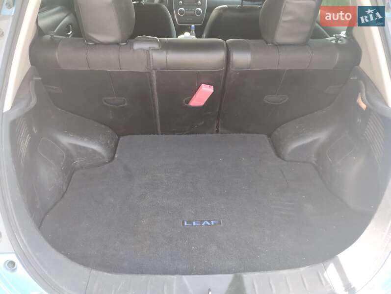 Хэтчбек Nissan Leaf 2015 в Киеве