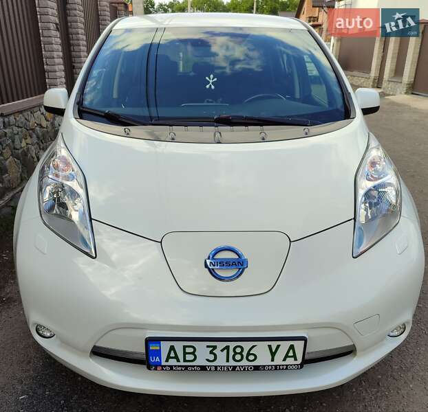 Хэтчбек Nissan Leaf 2015 в Виннице