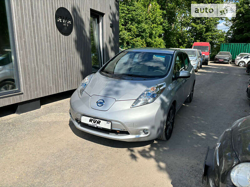 Хэтчбек Nissan Leaf 2013 в Тернополе