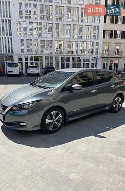 Хэтчбек Nissan Leaf 2018 в Одессе