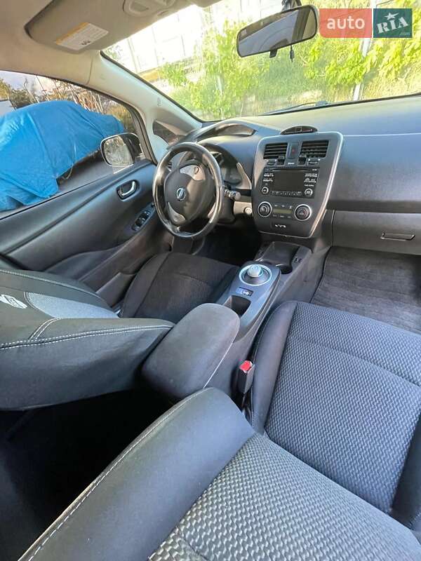 Хетчбек Nissan Leaf 2014 в Одесі