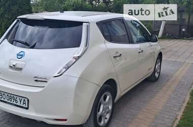 Хэтчбек Nissan Leaf 2015 в Тернополе