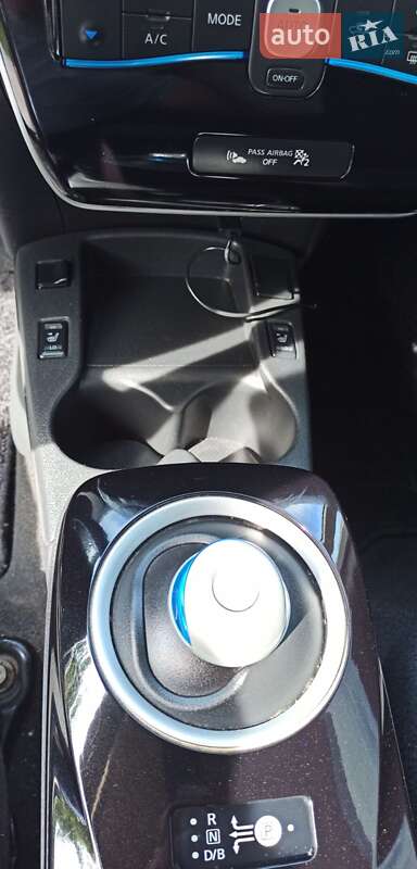 Хетчбек Nissan Leaf 2014 в Вінниці фото 32 Хетчбек Nissan Leaf 2014 в Вінниці