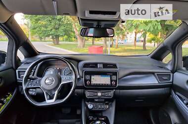 Хэтчбек Nissan Leaf 2018 в Каменском