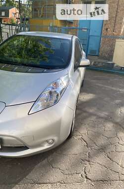 Хетчбек Nissan Leaf 2013 в Києві