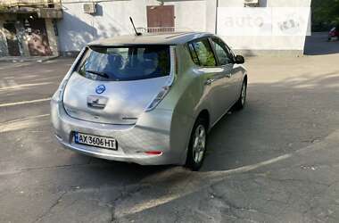 Хетчбек Nissan Leaf 2013 в Києві