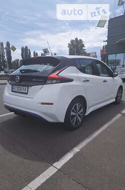 Хетчбек Nissan Leaf 2021 в Києві