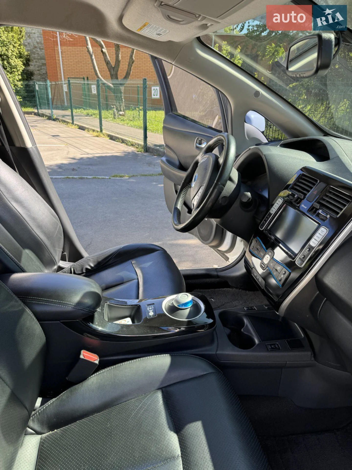 2016 Nissan Leaf - мініатюра 16