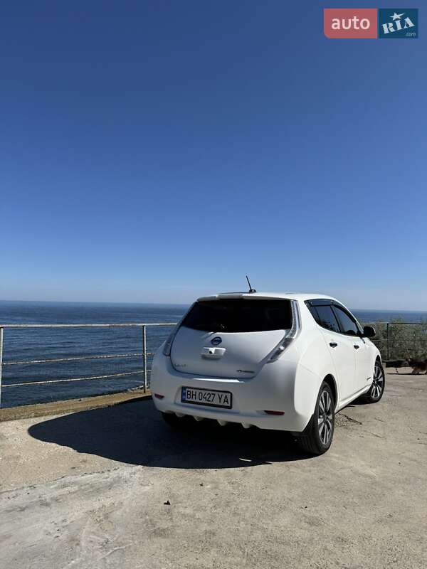 Хэтчбек Nissan Leaf 2016 в Одессе фото 23 Хэтчбек Nissan Leaf 2016 в Одессе