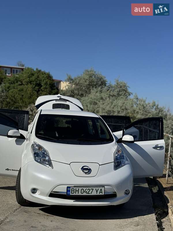Хэтчбек Nissan Leaf 2016 в Одессе фото 35 Хэтчбек Nissan Leaf 2016 в Одессе