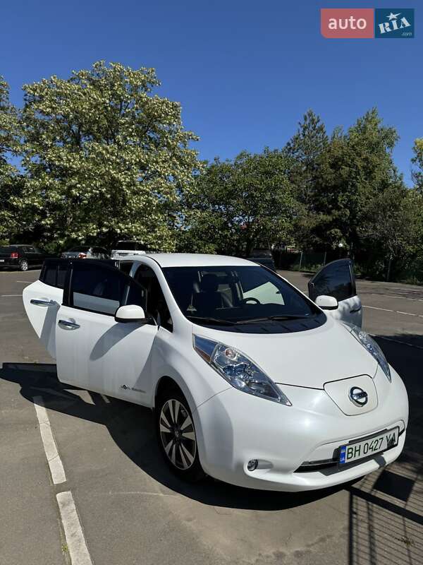 Хэтчбек Nissan Leaf 2016 в Одессе фото 43 Хэтчбек Nissan Leaf 2016 в Одессе