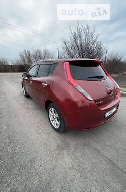 Хэтчбек Nissan Leaf 2014 в Прилуках