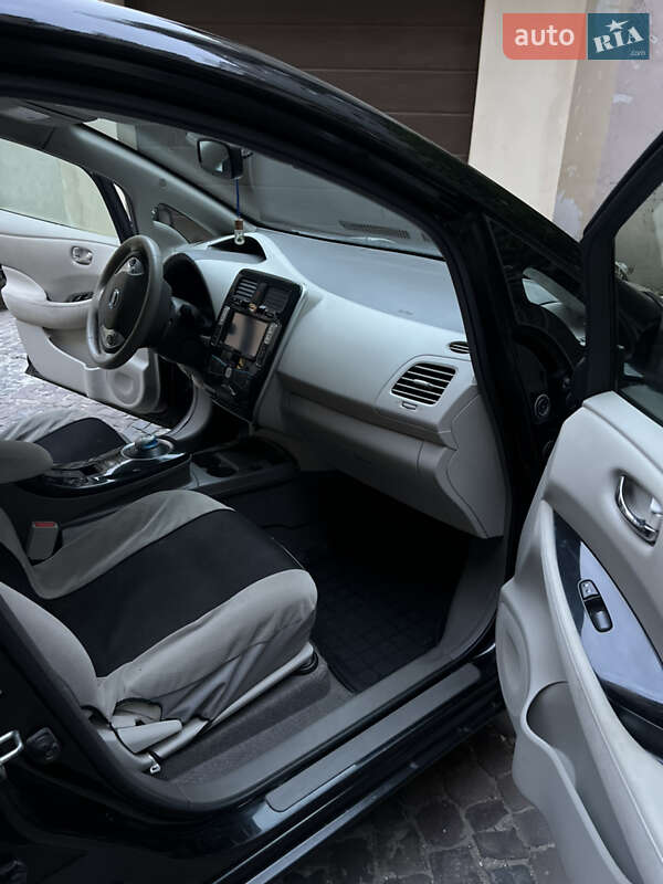 Хетчбек Nissan Leaf 2011 в Львові фото 24 Хетчбек Nissan Leaf 2011 в Львові