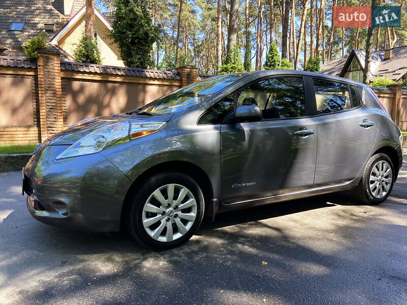 Хетчбек Nissan Leaf 2015 в Чернігові фото 5 Хетчбек Nissan Leaf 2015 в Чернігові