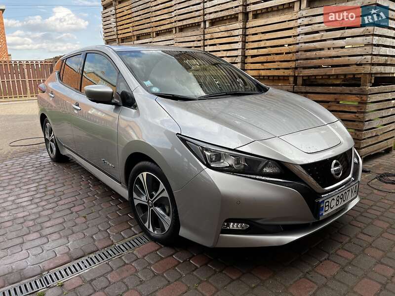Хэтчбек Nissan Leaf 2019 в Львове
