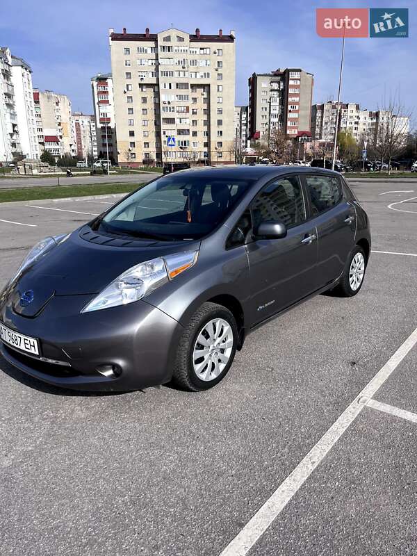 Хетчбек Nissan Leaf 2015 в Івано-Франківську
