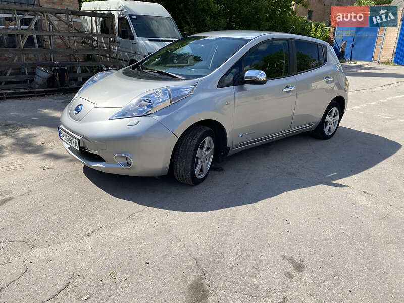 Хэтчбек Nissan Leaf 2013 в Кропивницком фото 3 Хэтчбек Nissan Leaf 2013 в Кропивницком