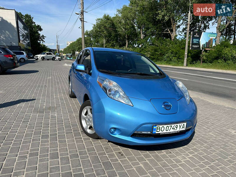 Хэтчбек Nissan Leaf 2014 в Тернополе