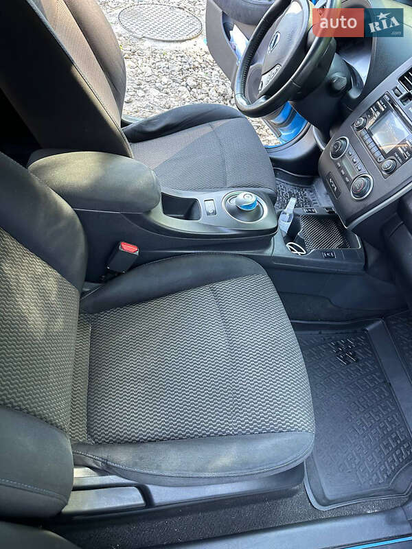 Хэтчбек Nissan Leaf 2014 в Тернополе