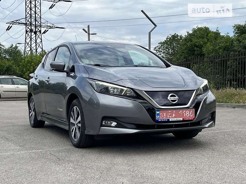 Хэтчбек Nissan Leaf 2020 в Днепре