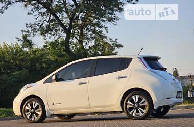 Хэтчбек Nissan Leaf 2013 в Днепре