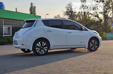 Хэтчбек Nissan Leaf 2013 в Днепре