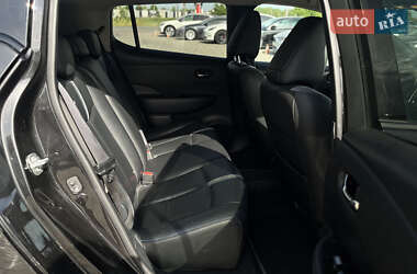 Хэтчбек Nissan Leaf 2020 в 