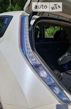 Хэтчбек Nissan Leaf 2013 в Тернополе