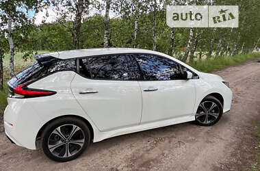 Хетчбек Nissan Leaf 2021 в Тульчині