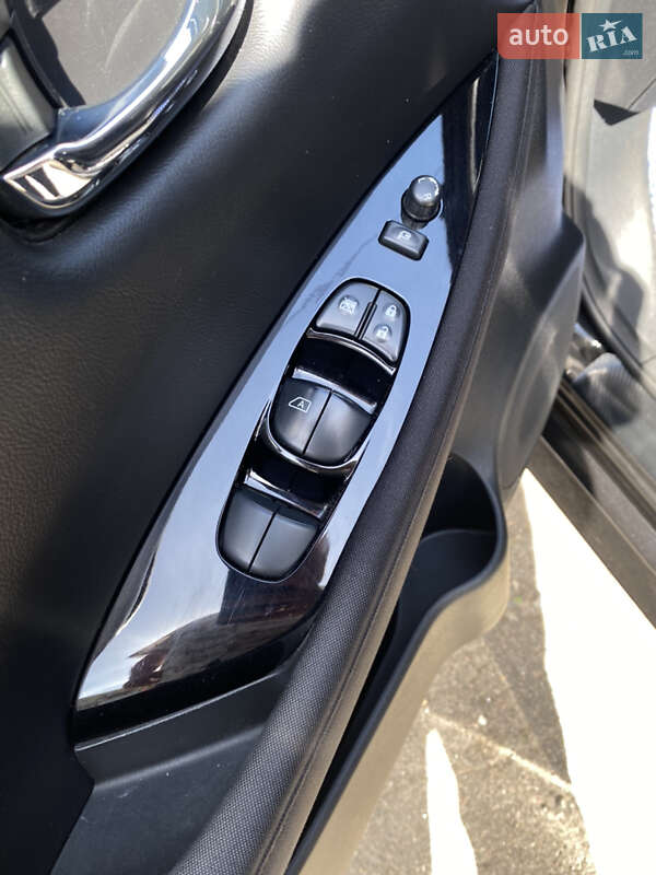 Хетчбек Nissan Leaf 2018 в Києві
