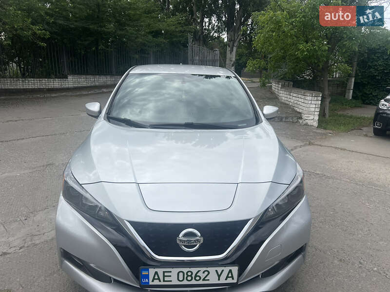 Хетчбек Nissan Leaf 2019 в Дніпрі фото 2 Хетчбек Nissan Leaf 2019 в Дніпрі