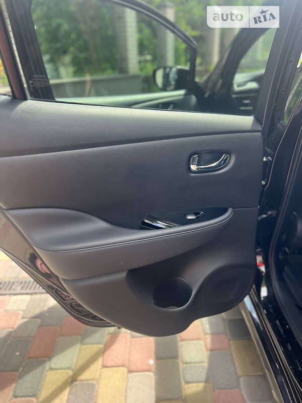 Хетчбек Nissan Leaf 2019 в Черкасах