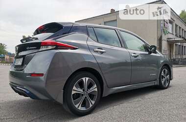 Хэтчбек Nissan Leaf 2018 в Хмельнике