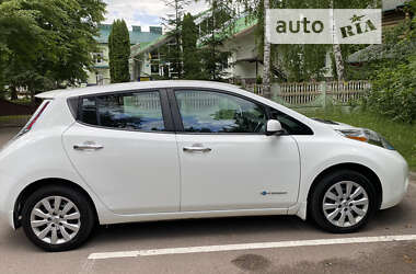 Хетчбек Nissan Leaf 2014 в Житомирі